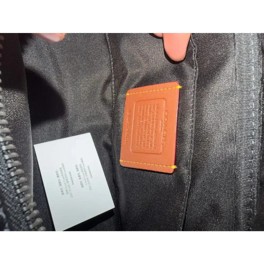 Coach nwt b5
